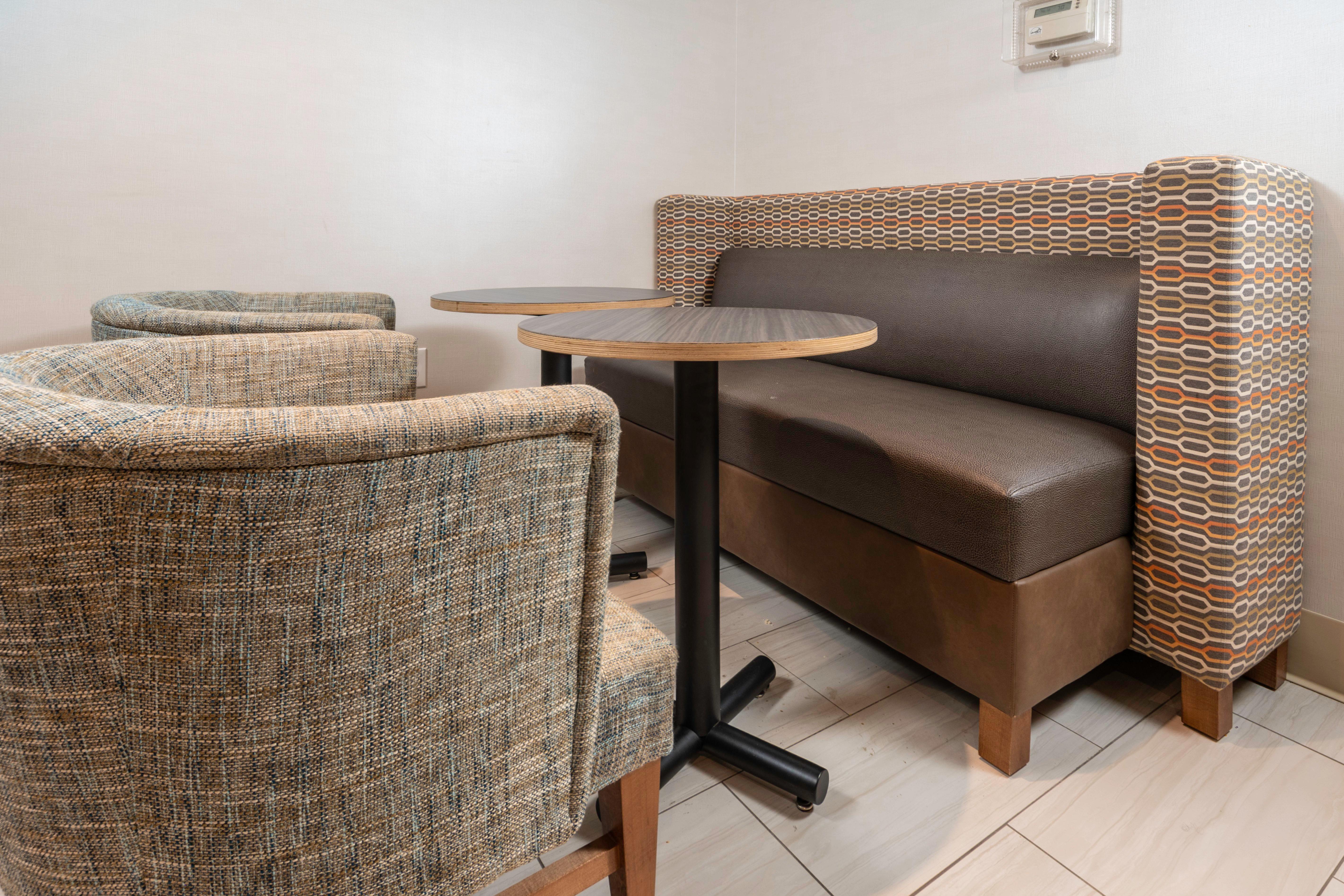 Holiday Inn Express Rochelle By Ihg Exterior photo