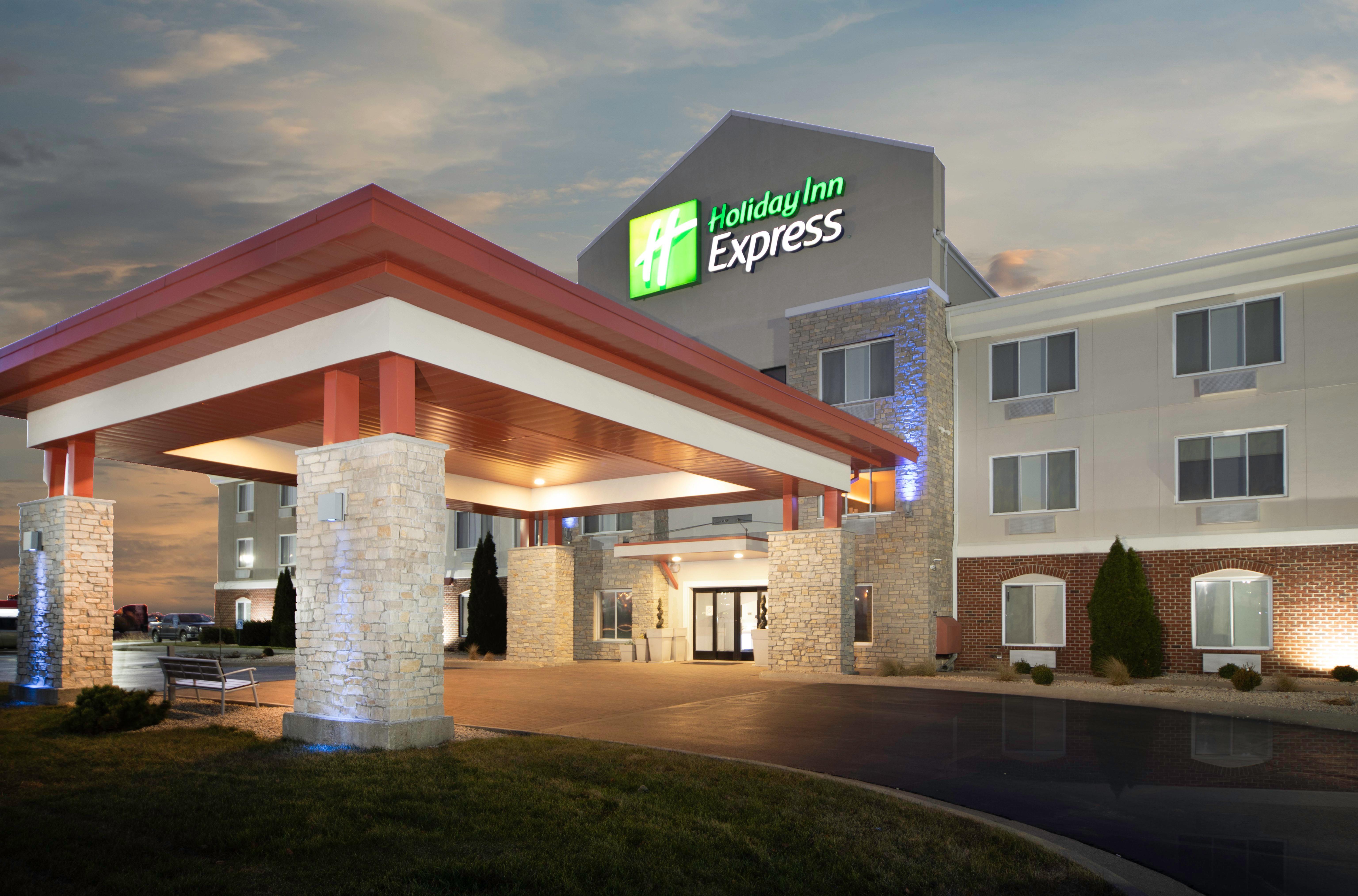 Holiday Inn Express Rochelle By Ihg Exterior photo