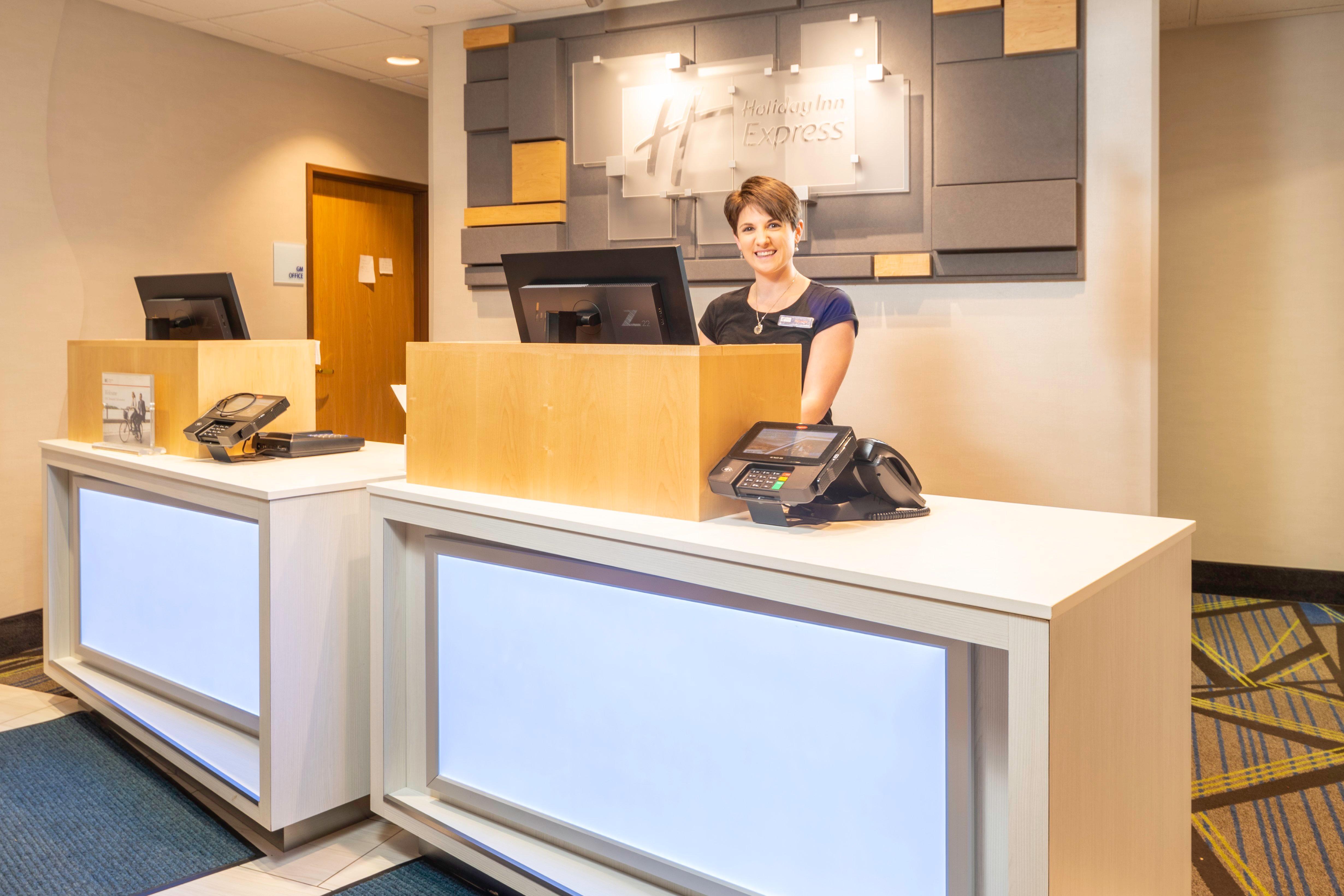 Holiday Inn Express Rochelle By Ihg Exterior photo